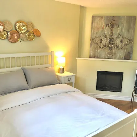 Cozy & Convenient 2-Bedroom Apartment With Private Entrance